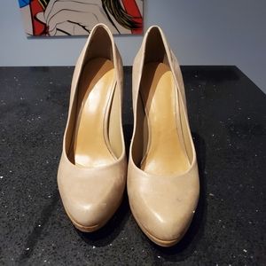 NINE WEST TAN SOFT LEATHER PUMPS